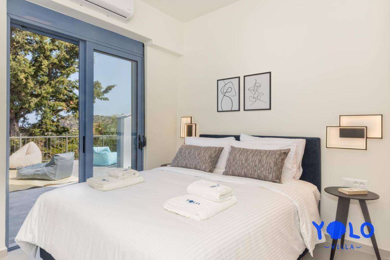 Yolo Villa Almirida
