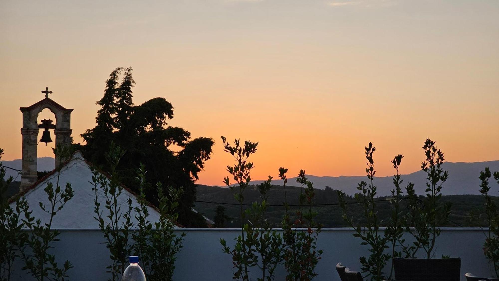 Villa Yolo Almirida
